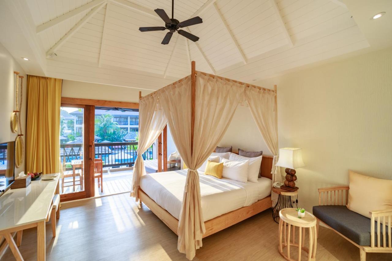 Tropical Canopy Room,1713168742:JPEG